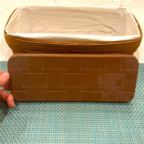 Longaberger Bread Basket w/ Liner, Protector and Warming Brick - Picture 2 of 12